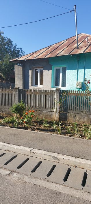 Casa bātrâneasca de vinzare