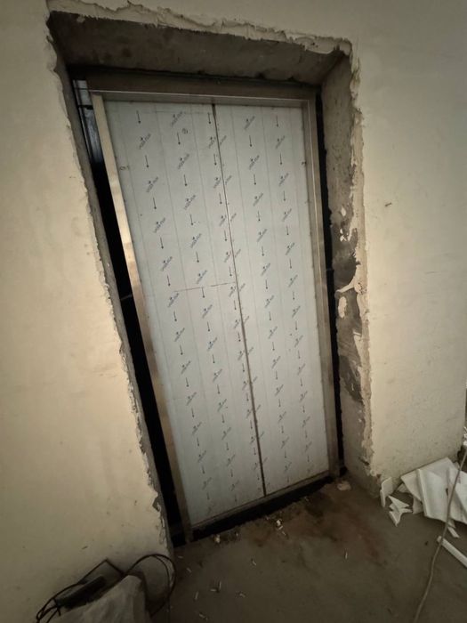 Сергели РУВД ни ёнида 72м2 ли каробка ҳолатида сотилади