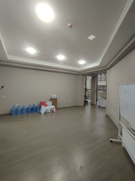 Продается нежилое помещение  на Бабура