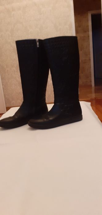 Женские сапоги  зимние
