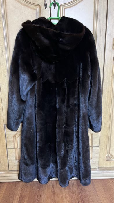 Продаю норка шубу