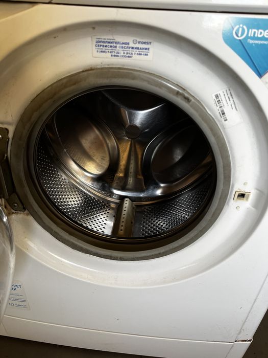 Стиральная машина Indesit б/у