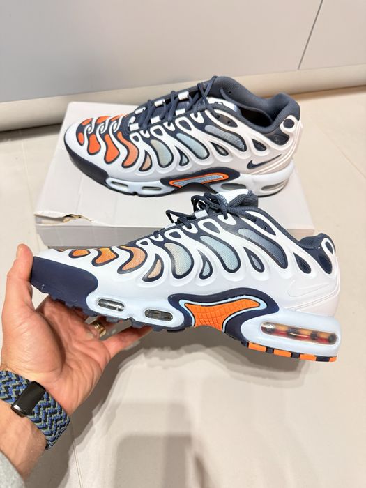 Nike Air Max Plus Drift Football Grey
