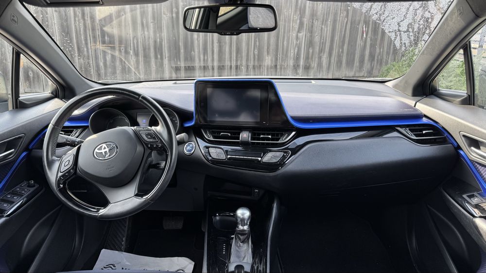 Toyota CHR 1,8 hybrid