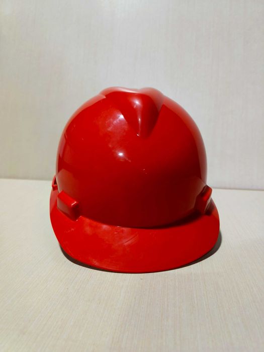 Каски на продажу