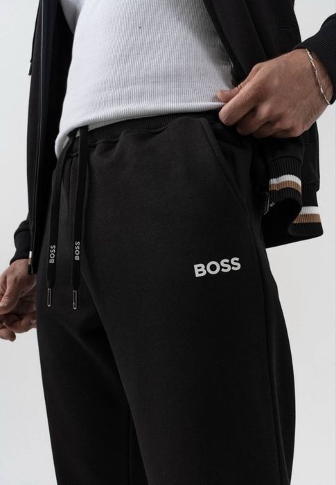 Мъжки спортен комплект в черен цвят