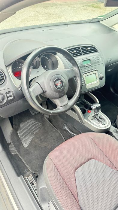 Vând Seat Altea