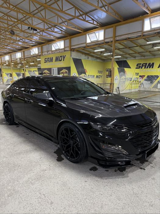 Malibu Premier 2022 Carbon