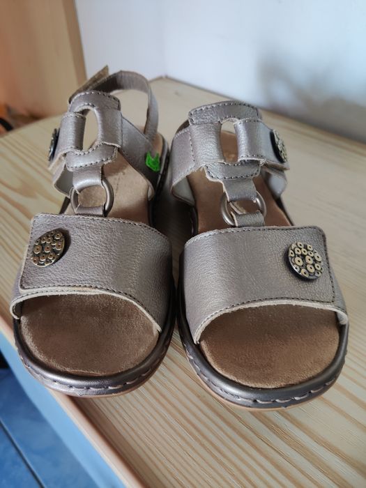 Sandale de piele Rieker marimea 36 NOI cu eticheta