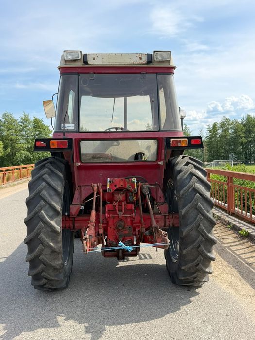 Case International 685 XL