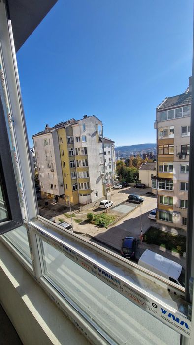 Продава се Двустаен апартамент в Велико Търново, Колю Фичето - 65 кв.м за 706 €/кв.м - Снимка #3