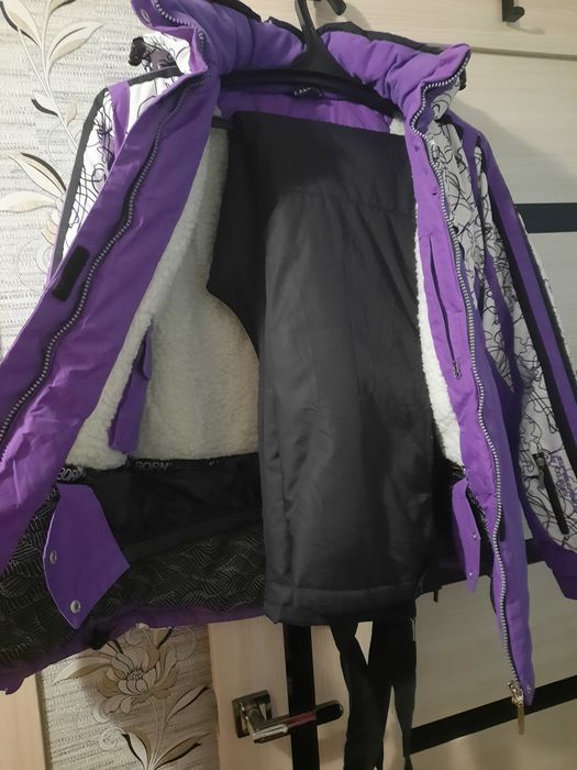 Продам лыжный  костюм