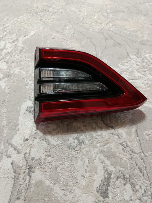 Продам задний фонарь