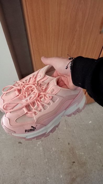 Puma roz nr.40 de femei