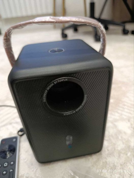 Проектор FunFlix G1 (Full HD, Wi-Fi, Bluetooth) — хорошее состояние