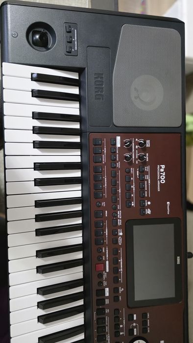 Korg Pa700 - Неразличим от нов!