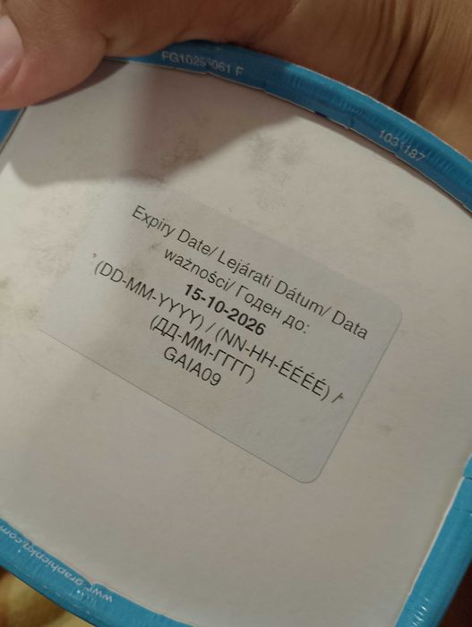 Продавам 2 кашона хумани по 15 € ако вземете 3 по 10 € ще дам
