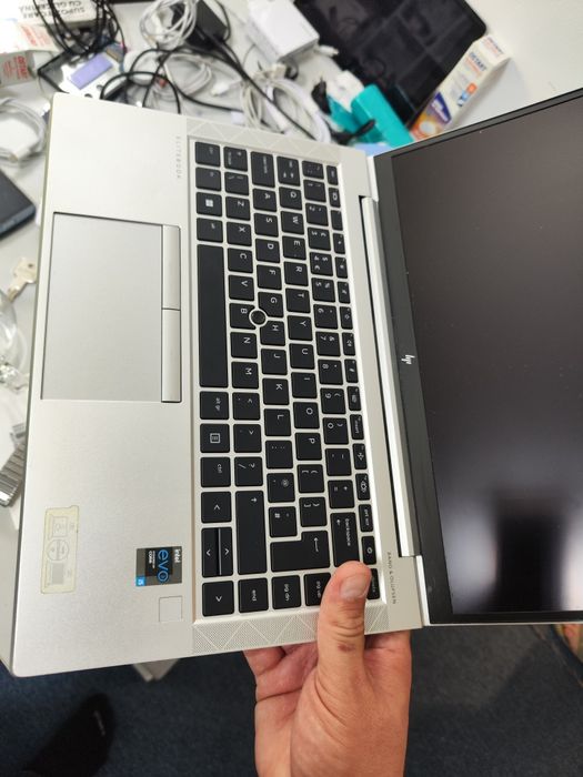 HP Elitebook 840 G8, i7 gen 11 , 16gb ram, 512 ssd , stare super buna