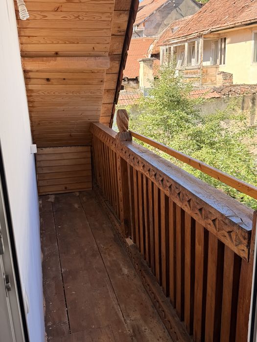 Inchiriez apartament in centru