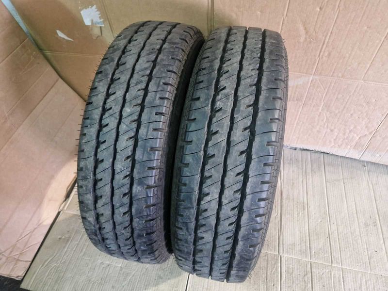 2 Vredestein R16C 215/75
летни бусови гуми DOT1618