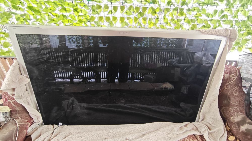 Продам телевизор самсунг