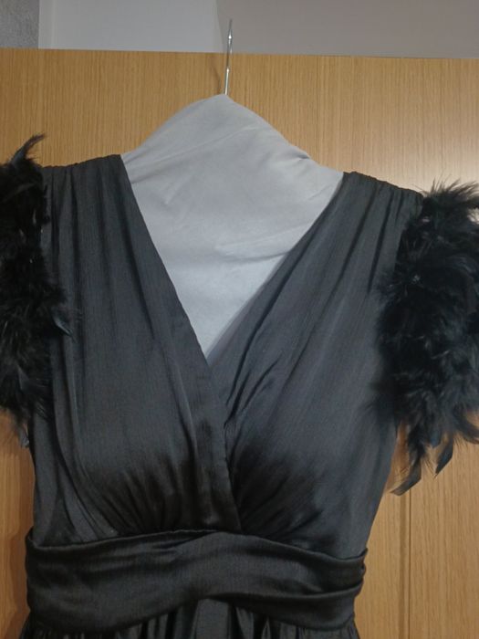 Rochie de ocazie lungă , din mătase neagră.