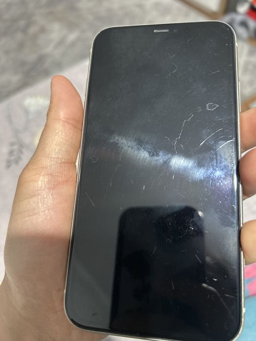 IPhone 11 белый, 64 гб в хорошем состоянии