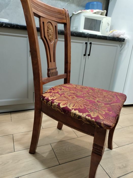 Продам 5 стульев