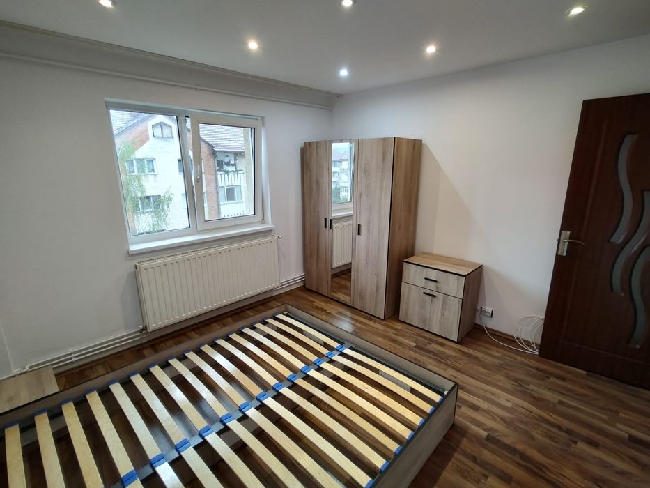 2 Camere de inchiriat