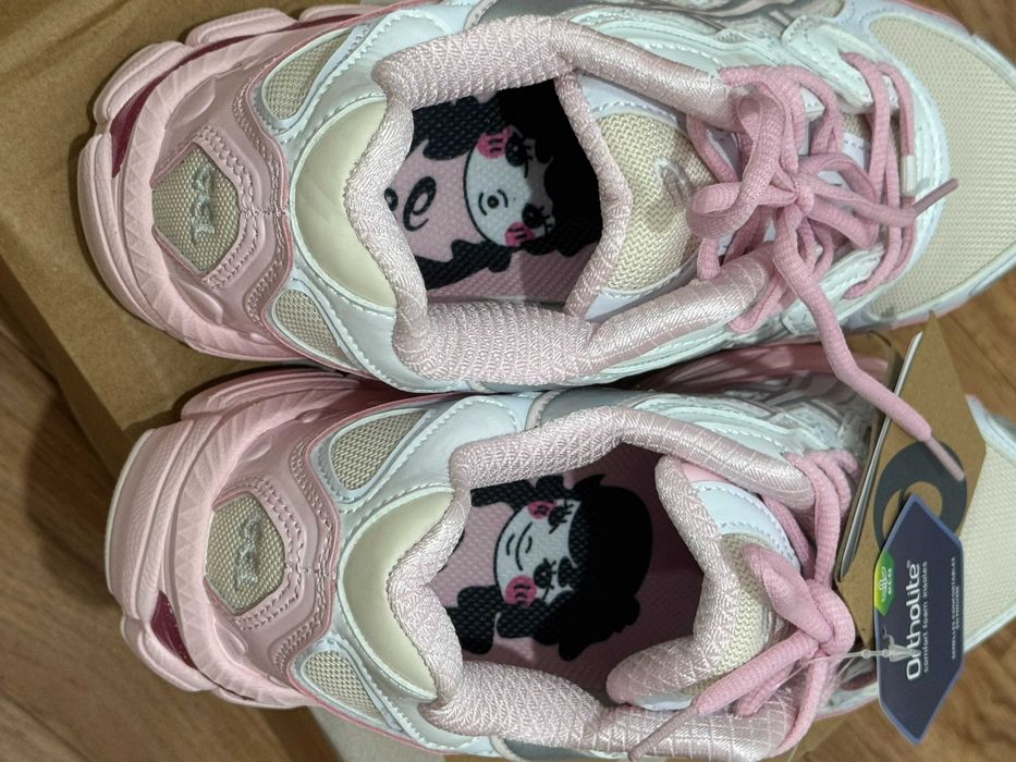 Кроссовки Asics НОВЫЕ для девочки, 37-38р