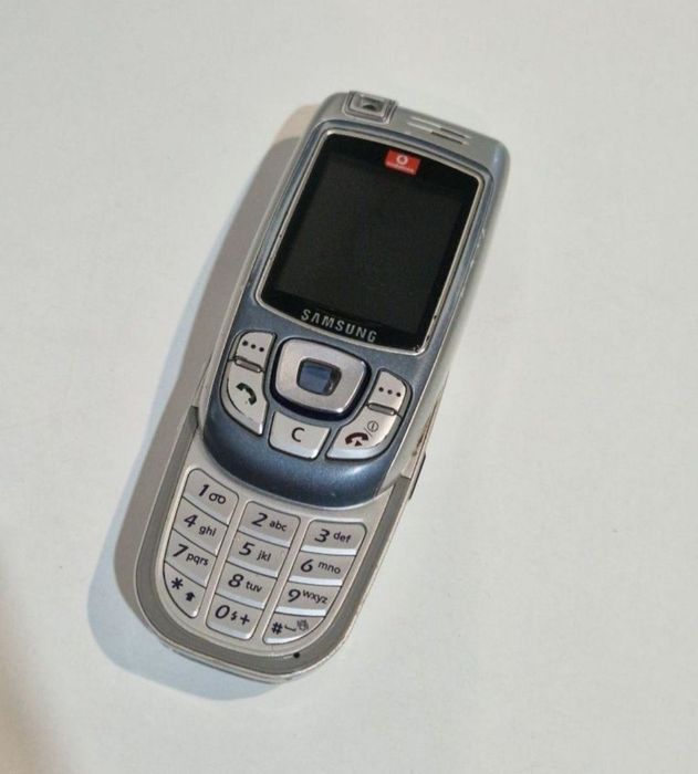 Telefon Samsung pe sina