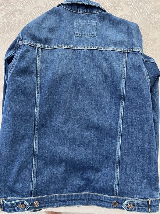 Куртка джинсовая