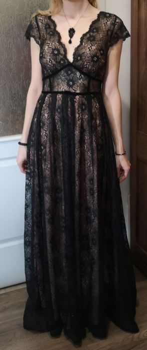 Дантелена бална официална рокля