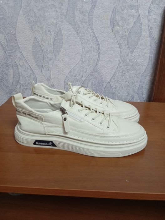 Продам мужские туфли