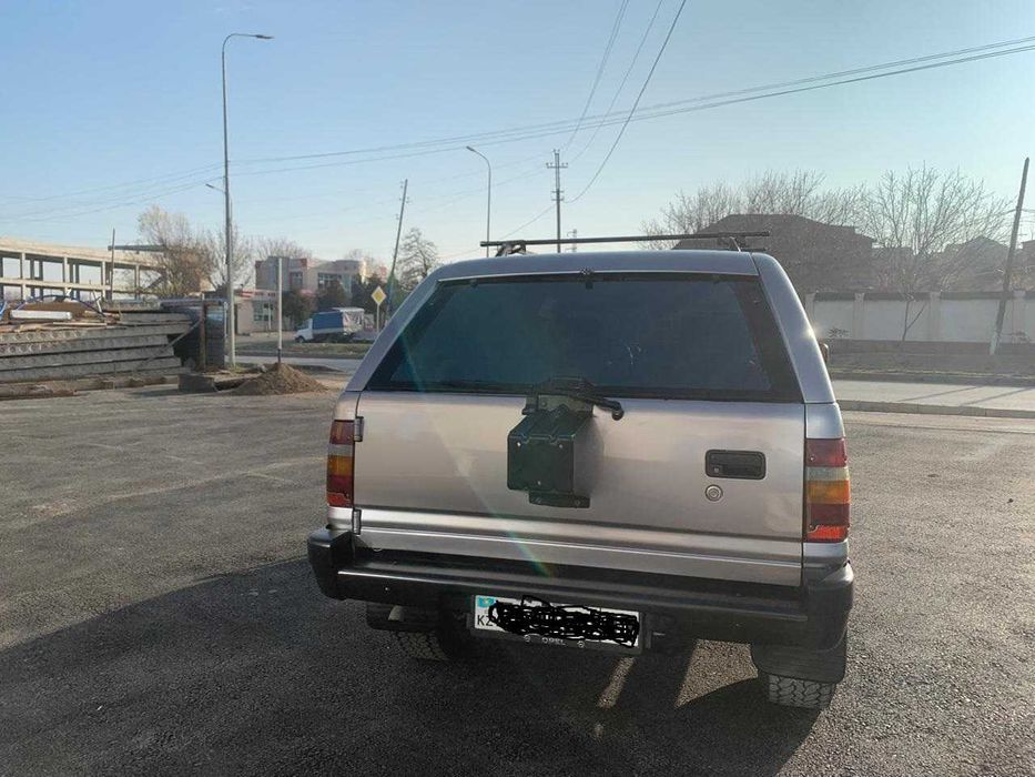 продается полноприводный рамный джип