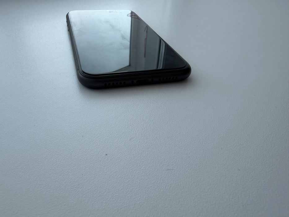 Iphone 11 /черный/ оригинал