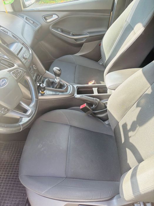 FORD Focus 2015 — imagine 5