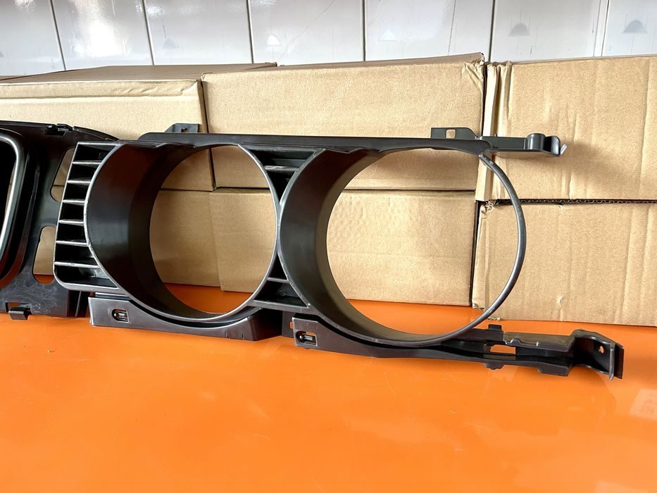 Ноздри с очками (широкий) на BMW E34 БМВ Е34