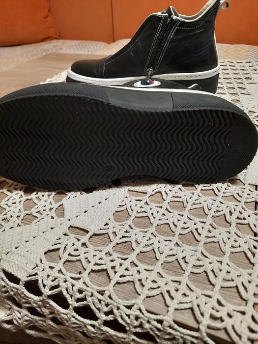 Черни дамски боти естествена кожа  37 номер.