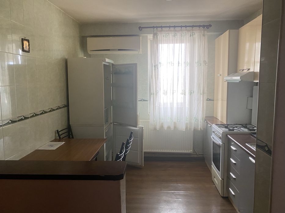 Inchiriez apartament  ultracentral