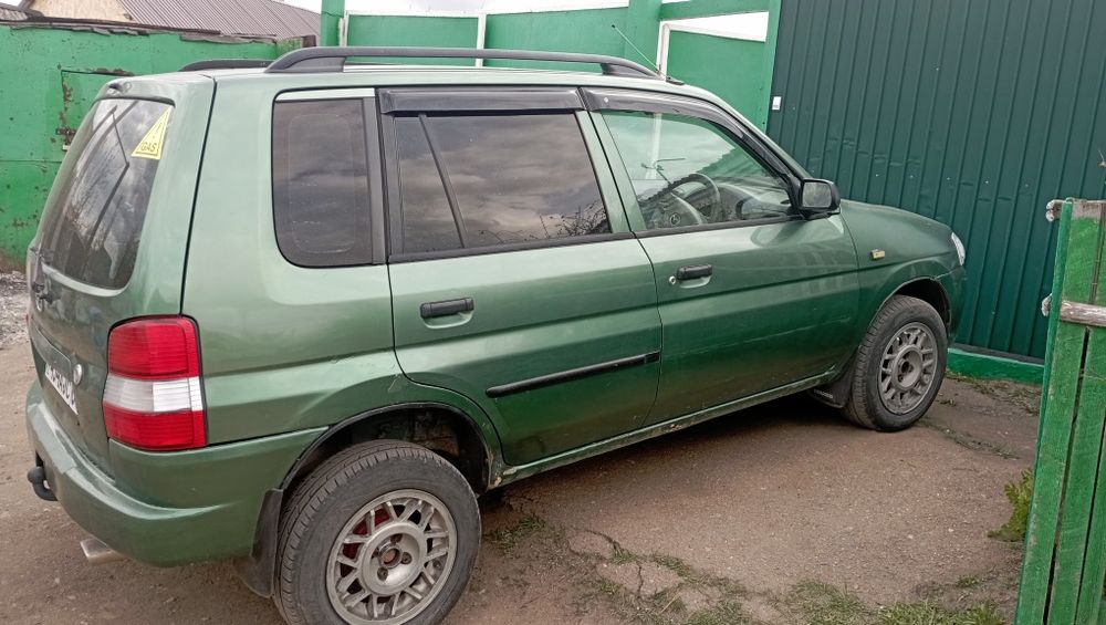 Продам машину Мазда Демио
