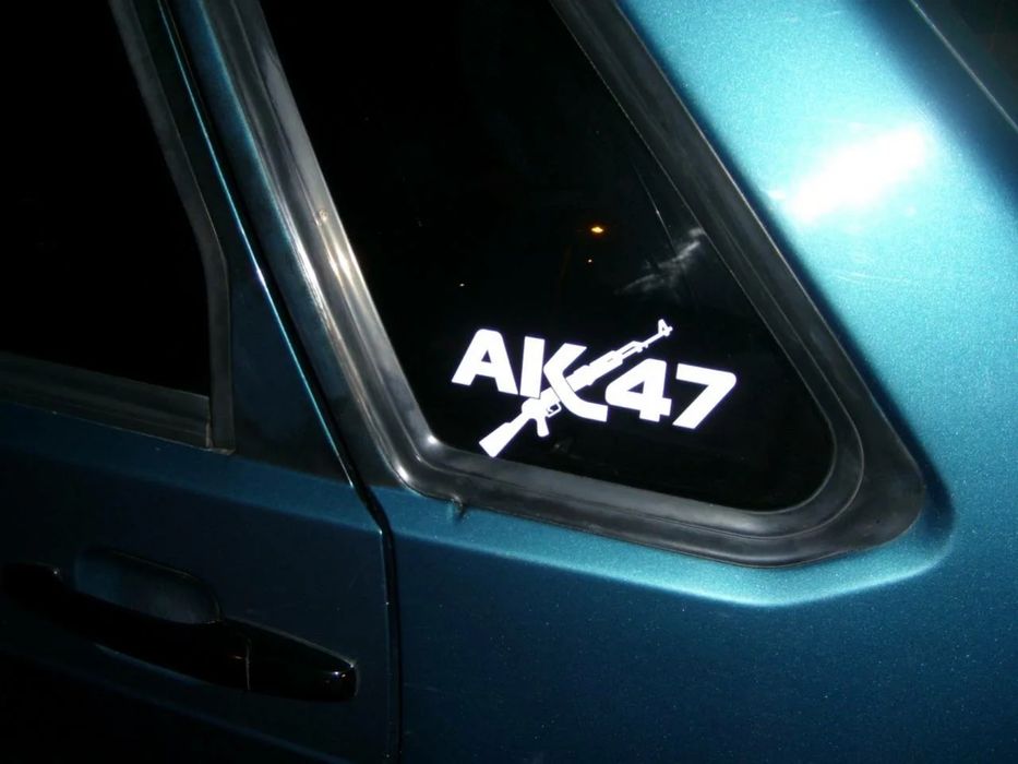 Наклейкак АК 47