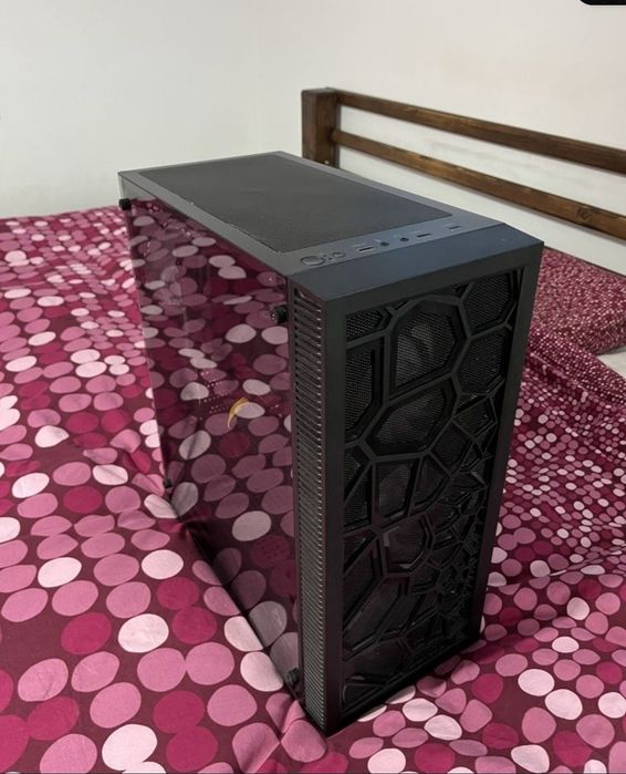 Pc gaming ryzen 5 7600x Rx6600 16gb ram DDR5