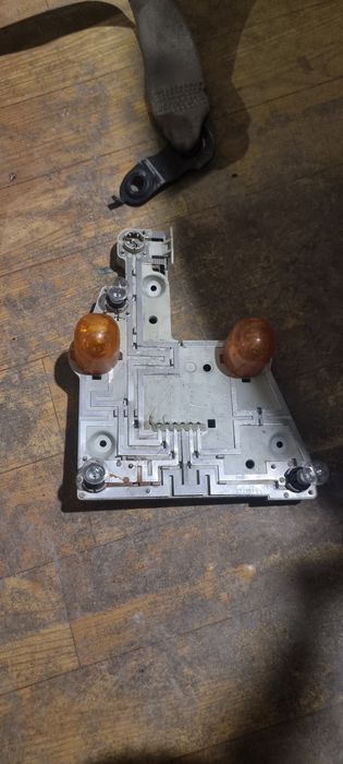 Продам всё на Мерседес  W 211