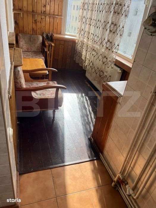 Apartament 3 camere, 70 mp, zona Tractorul