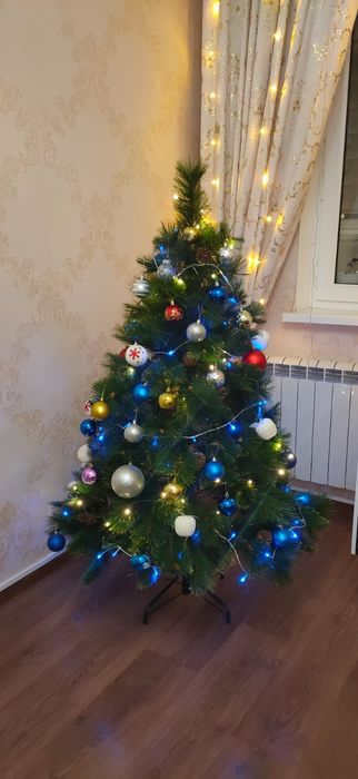 Елка с игрушками 160см