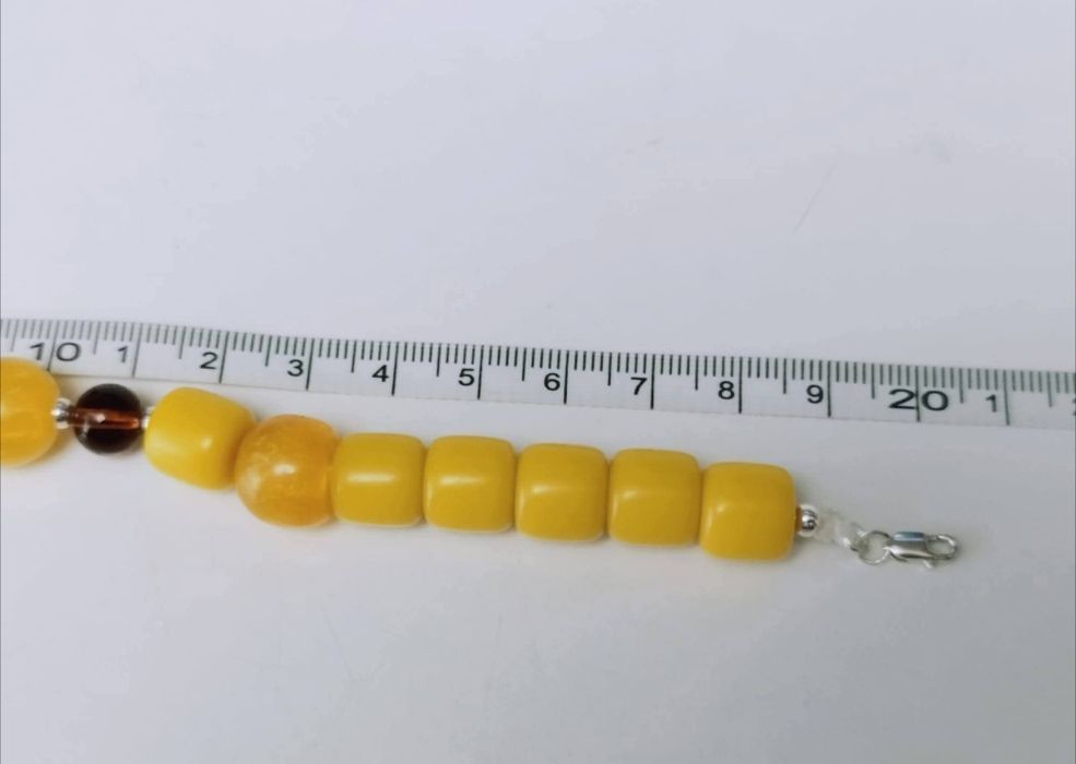 Veche bratara din argint de 925 format din bile de chihlimbar natural baltic culoarea mierii si butterscotch
