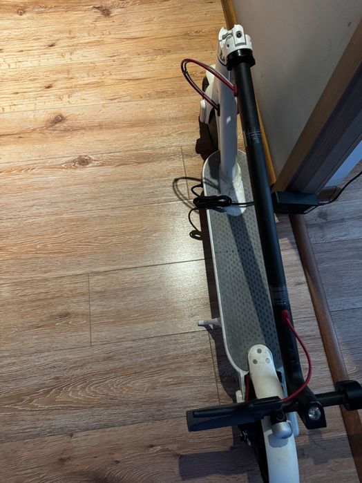 Trotineta xiaomi mi m365 alba