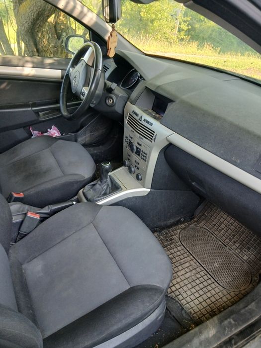 Vînd opel astra h 1.7 cdti