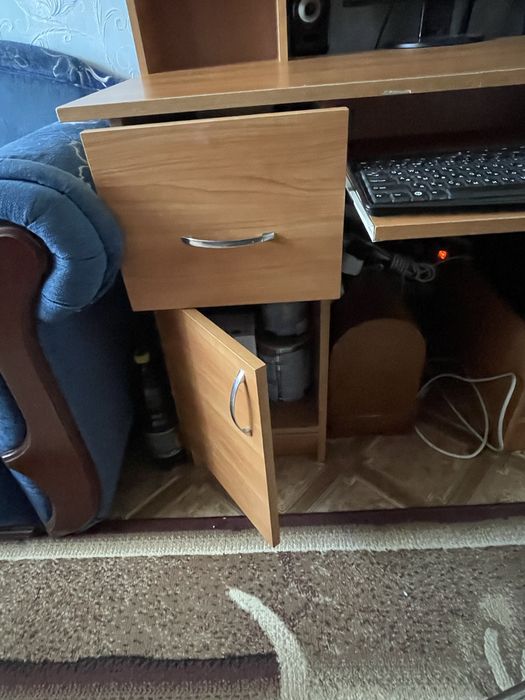 Компьютерный стол